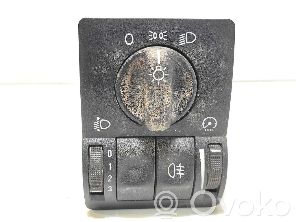 Opel Astra G Light switch 