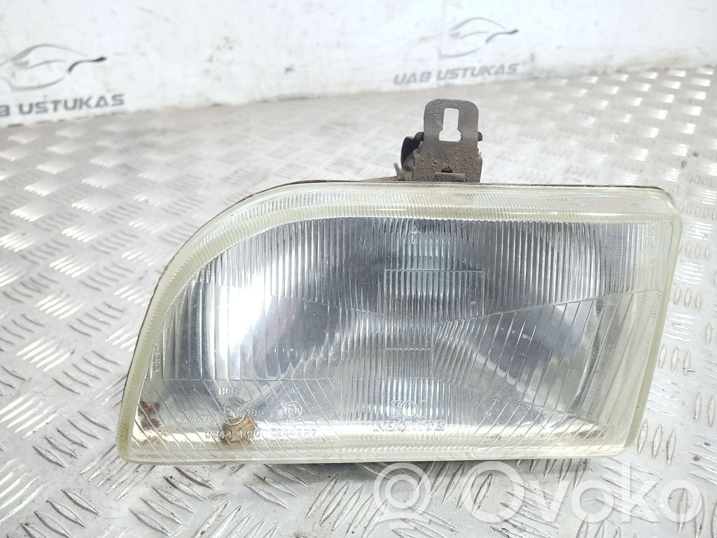 Ford Fiesta Headlight/headlamp 