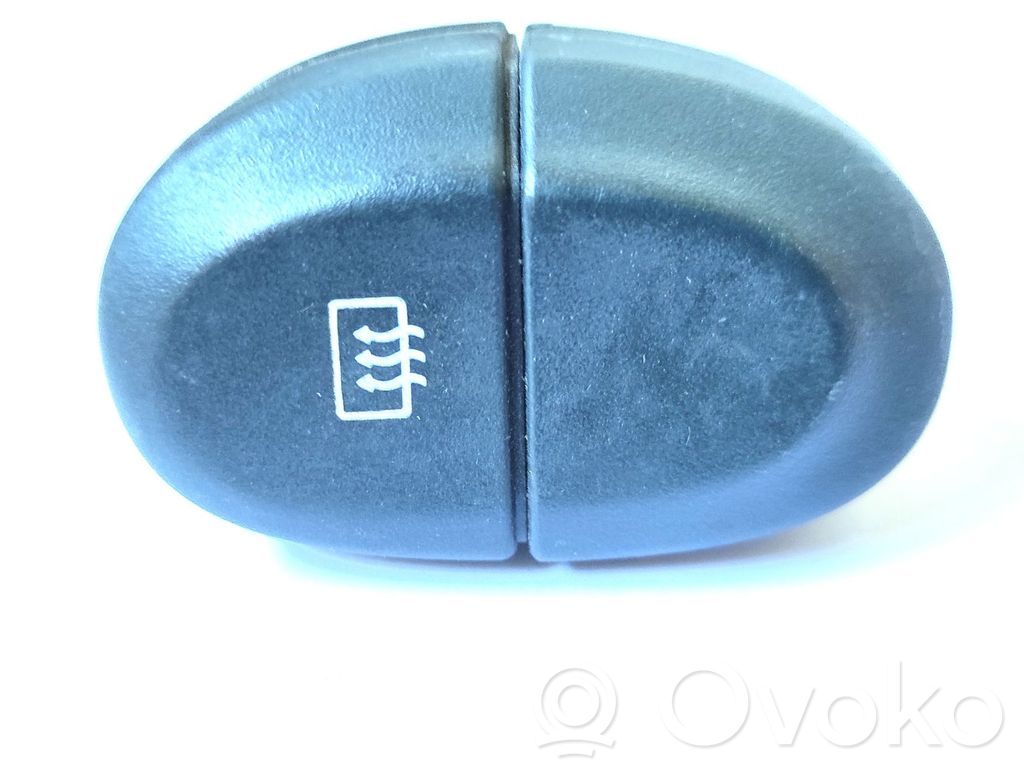 Renault Megane I Windscreen/window heater switch 