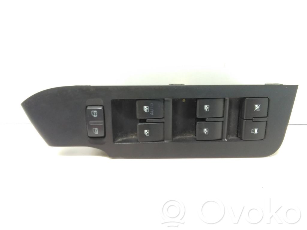 Chevrolet Captiva Electric window control switch 