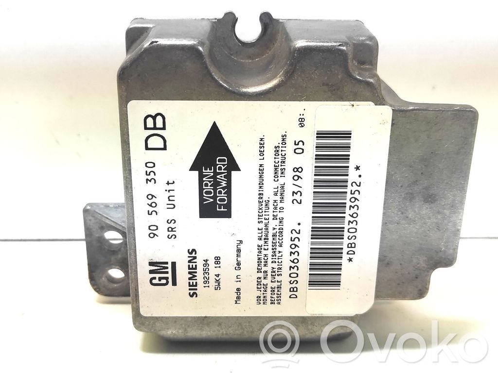 Opel Vectra B Airbag control unit/module 