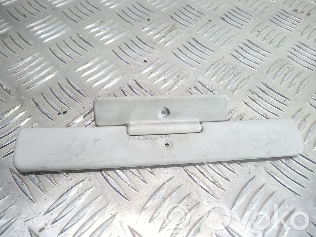 Volkswagen Golf IV Kita salono detalė 