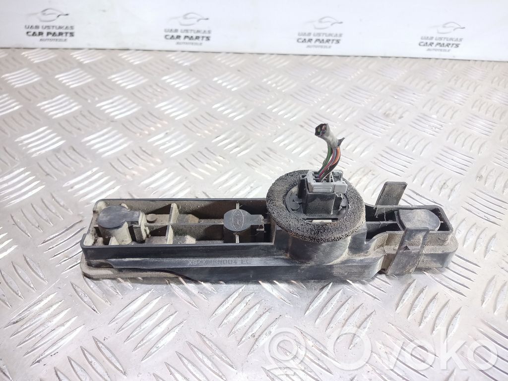 Ford Focus Tail light bulb cover holder 