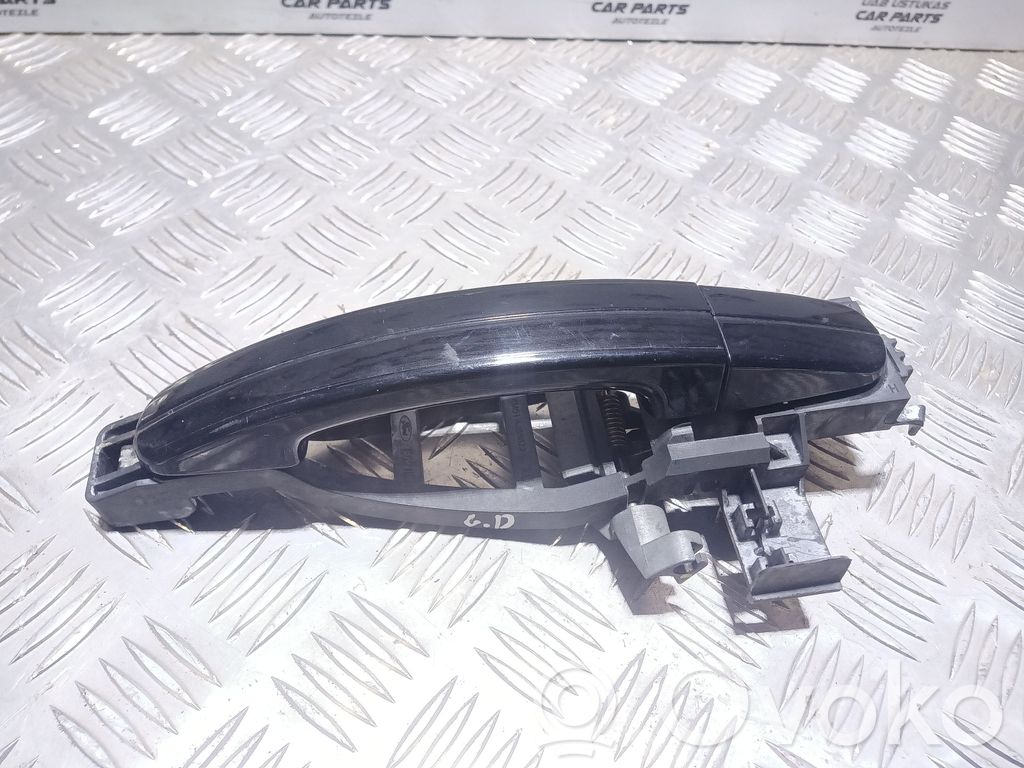 Manecilla externa puerta trasera   4M51A266B22
