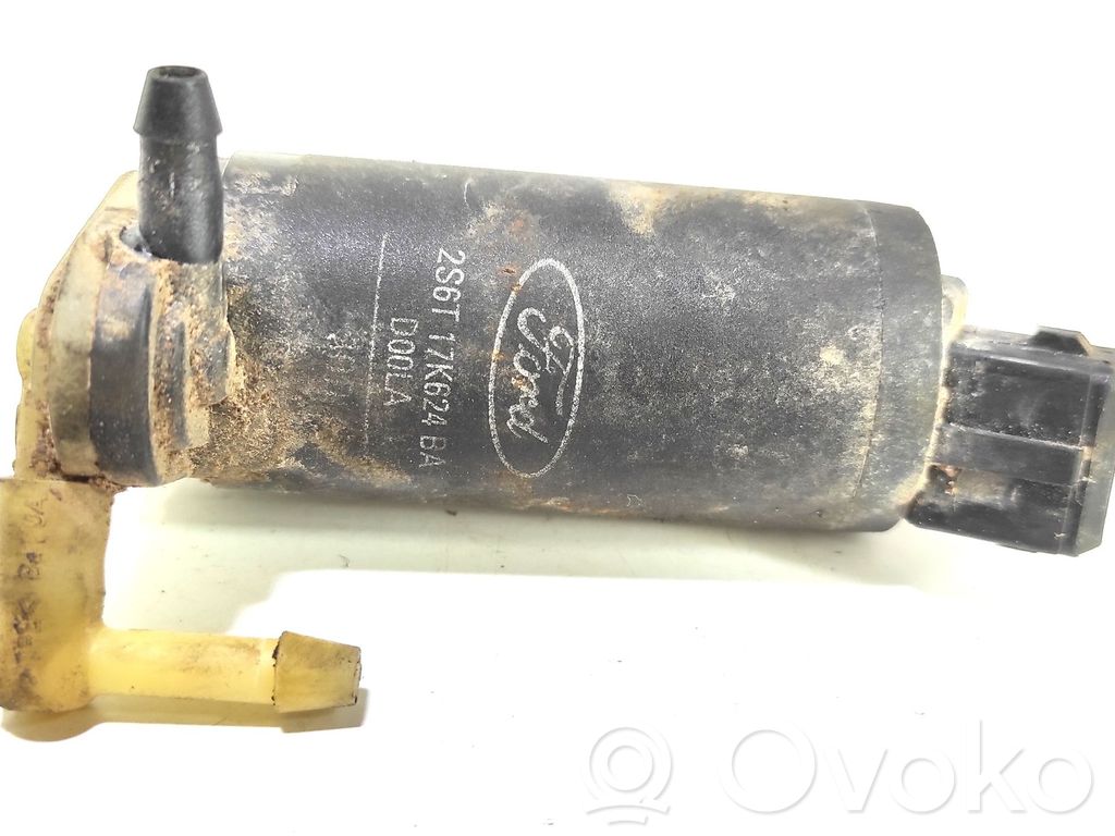 Mazda 2 Windscreen/windshield washer pump 