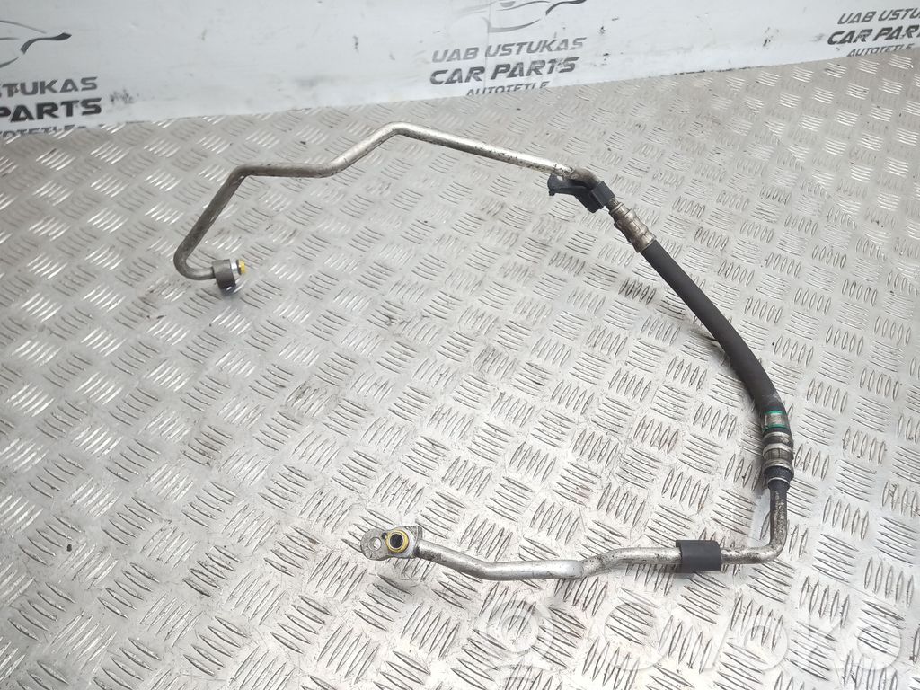 BMW 1 E81 E87 Air conditioning (A/C) pipe/hose 