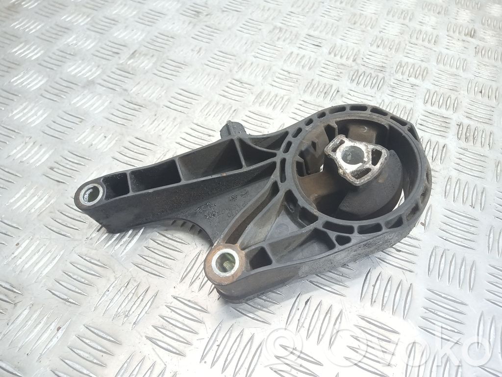 Opel Insignia A Engine mount bracket 