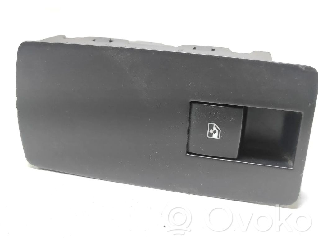 Opel Insignia A Electric window control switch 