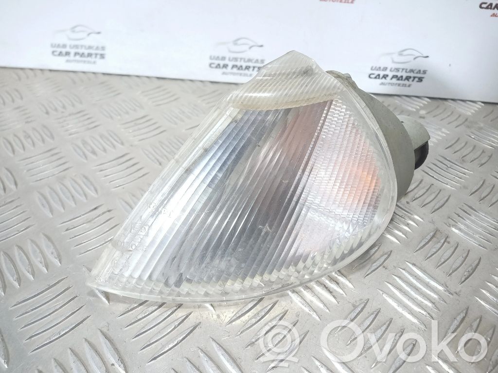 Renault Laguna I Front indicator light 