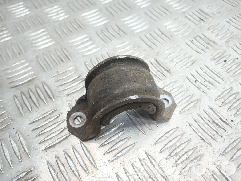 BMW 1 E82 E88 Stabilizatora stiprinājums (priekšā) 