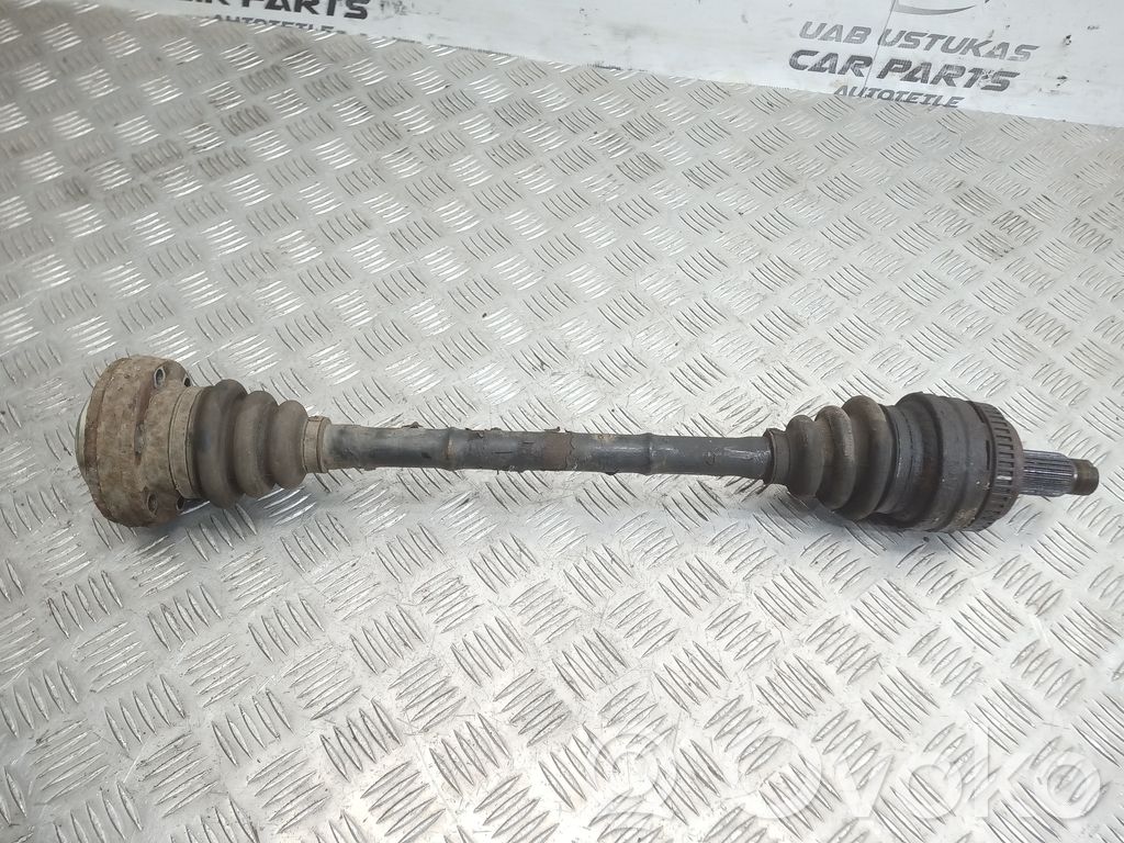 BMW 1 E82 E88 Aizmugurējā pusass 
