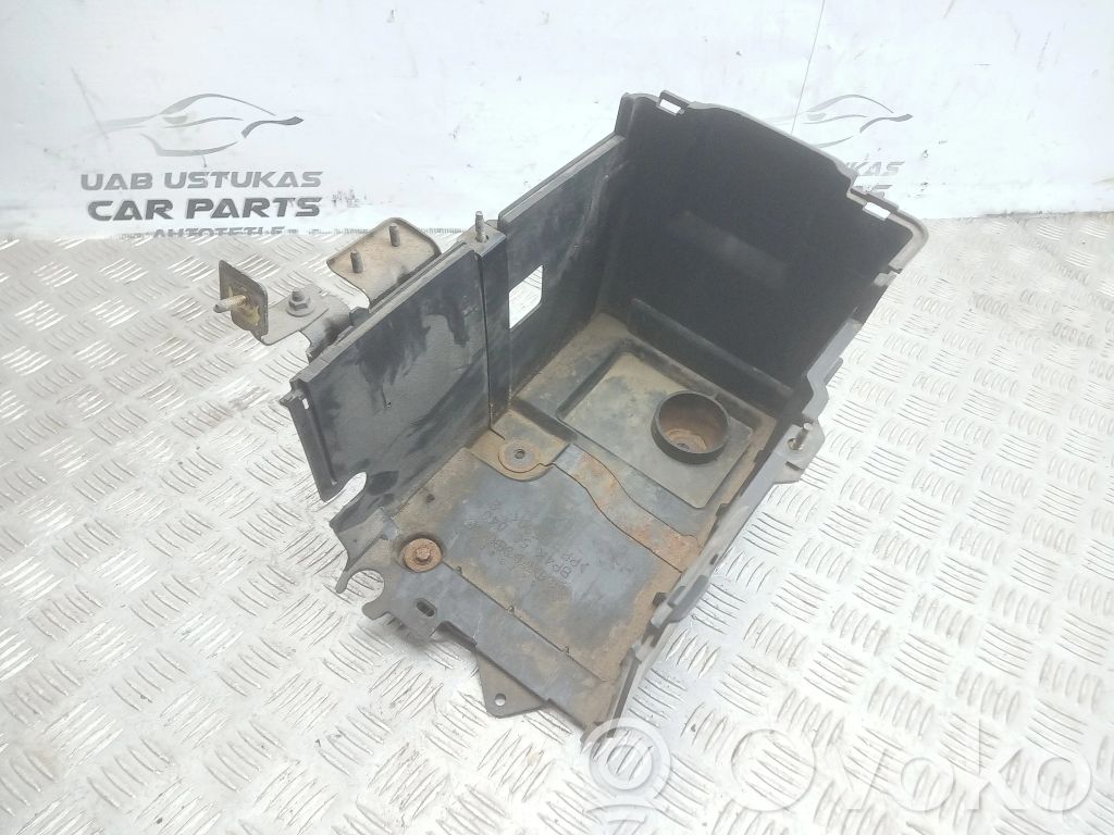 Mazda 3 I Akumuliatoriaus dėžė 