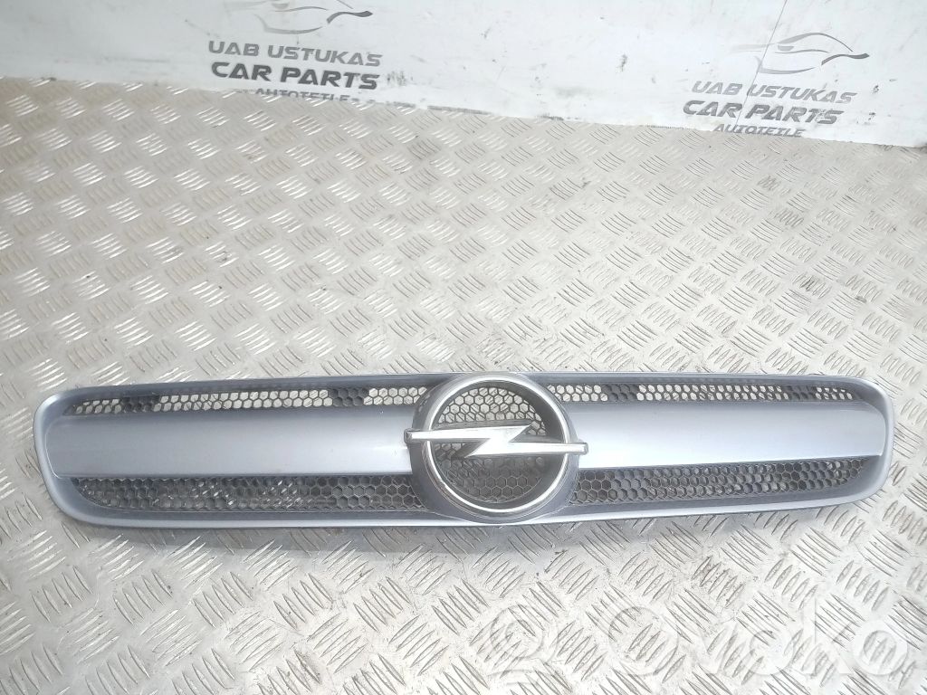 Opel Signum Etupuskurin ylempi jäähdytinsäleikkö 