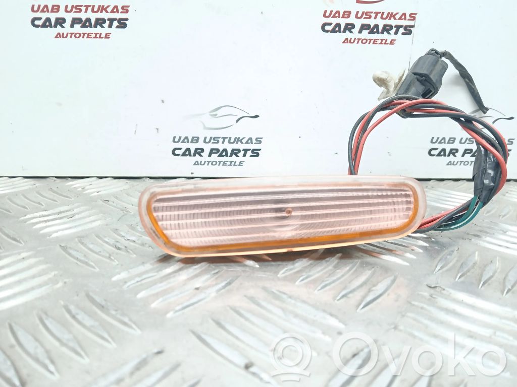 Volvo S40, V40 Front fender indicator light 