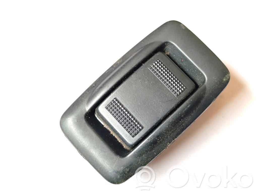 Mazda MPV II LW Electric window control switch 
