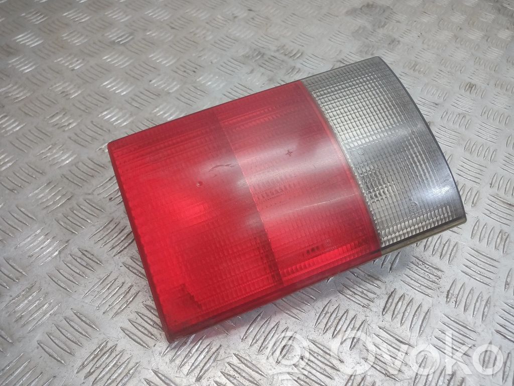 Audi 80 90 S2 B4 Lampy tylnej klapy bagażnika 
