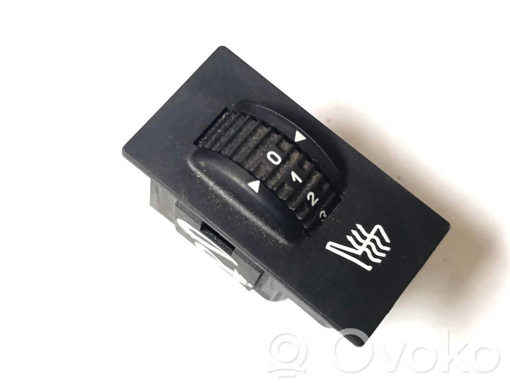 Citroen C4 I Seat heating switch 
