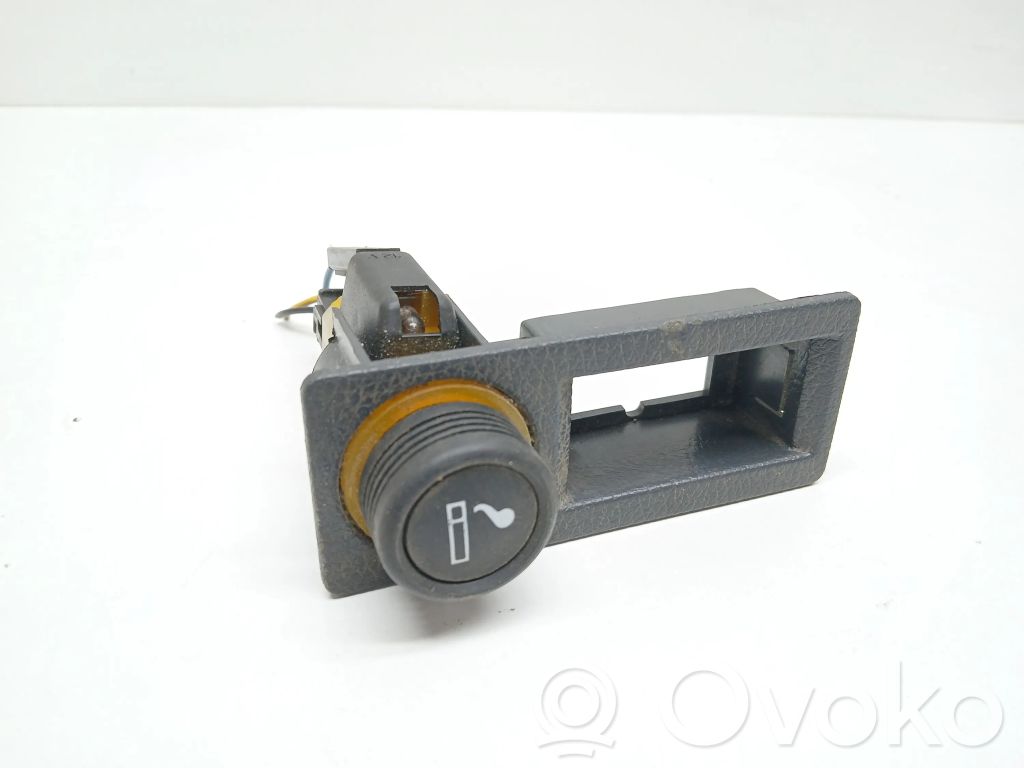 Renault Clio I 12 V Socket (front) 