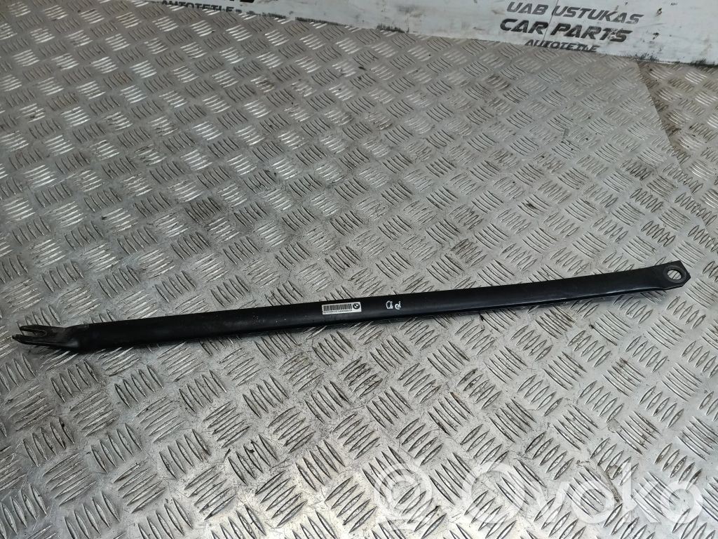 BMW 1 E81 E87 Sonstiges Einzelteil Motorraum 