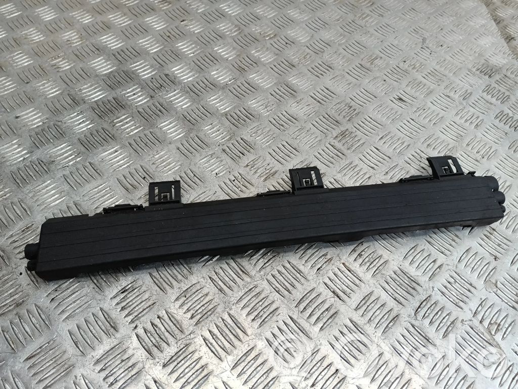 BMW 1 E81 E87 Other engine bay part 