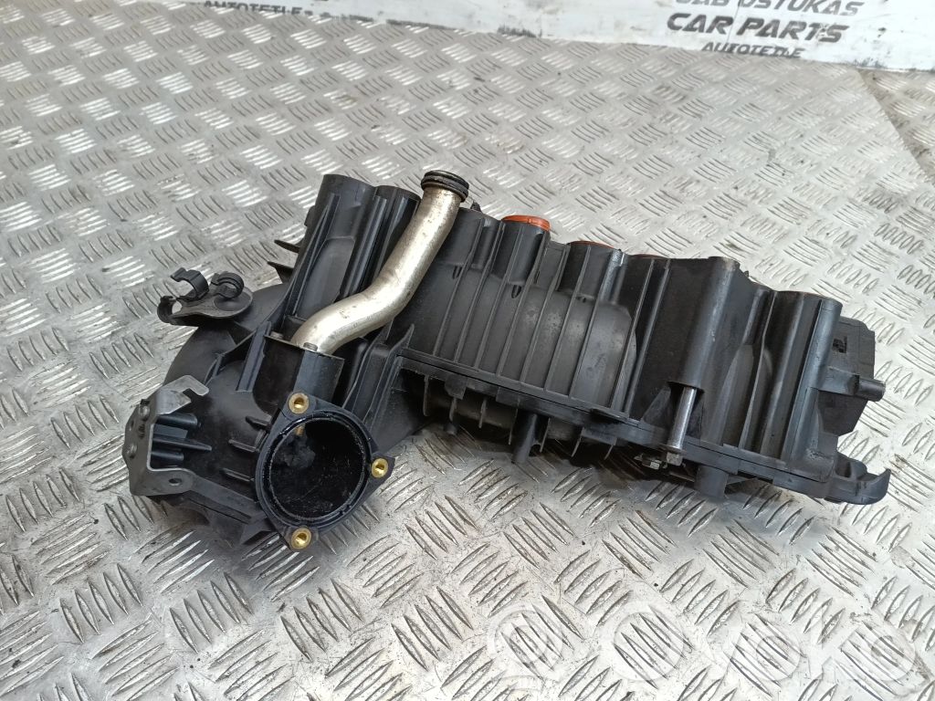BMW 1 E81 E87 Intake manifold 