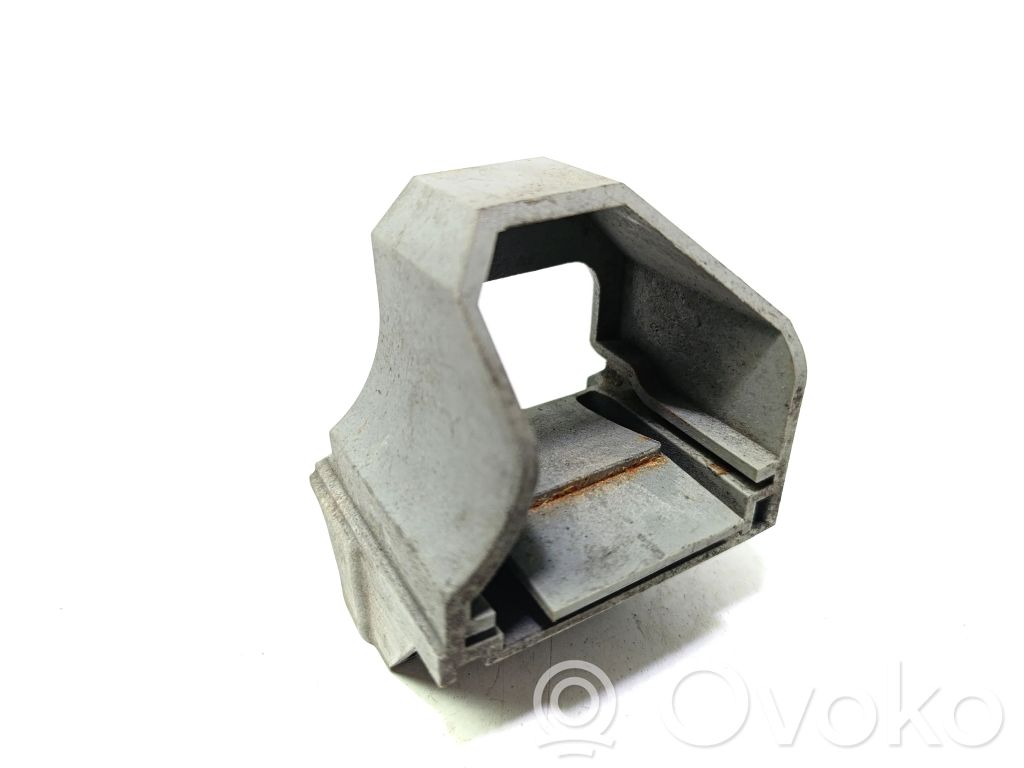 BMW 1 E81 E87 Radiator mount bracket 