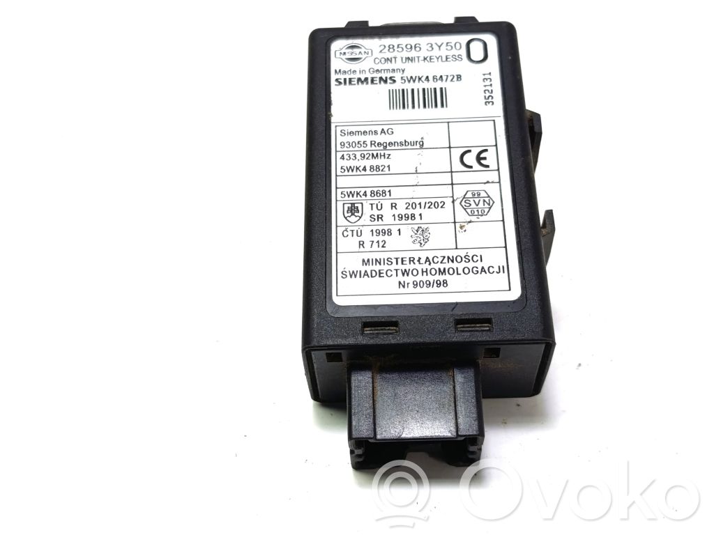Nissan X-Trail T30 Door central lock control unit/module 