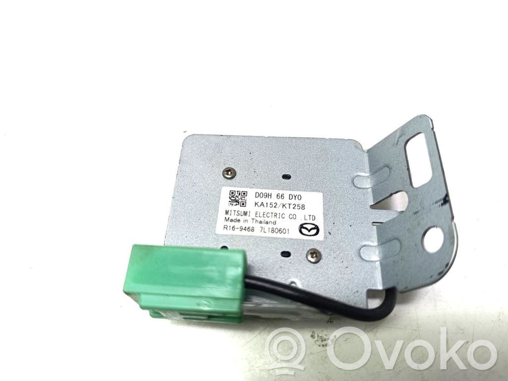 Mazda CX-3 Aerial antenna amplifier 