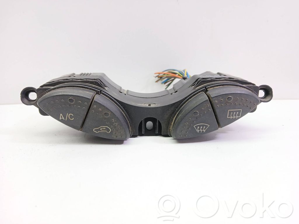 Ford Focus Windscreen/window heater switch 