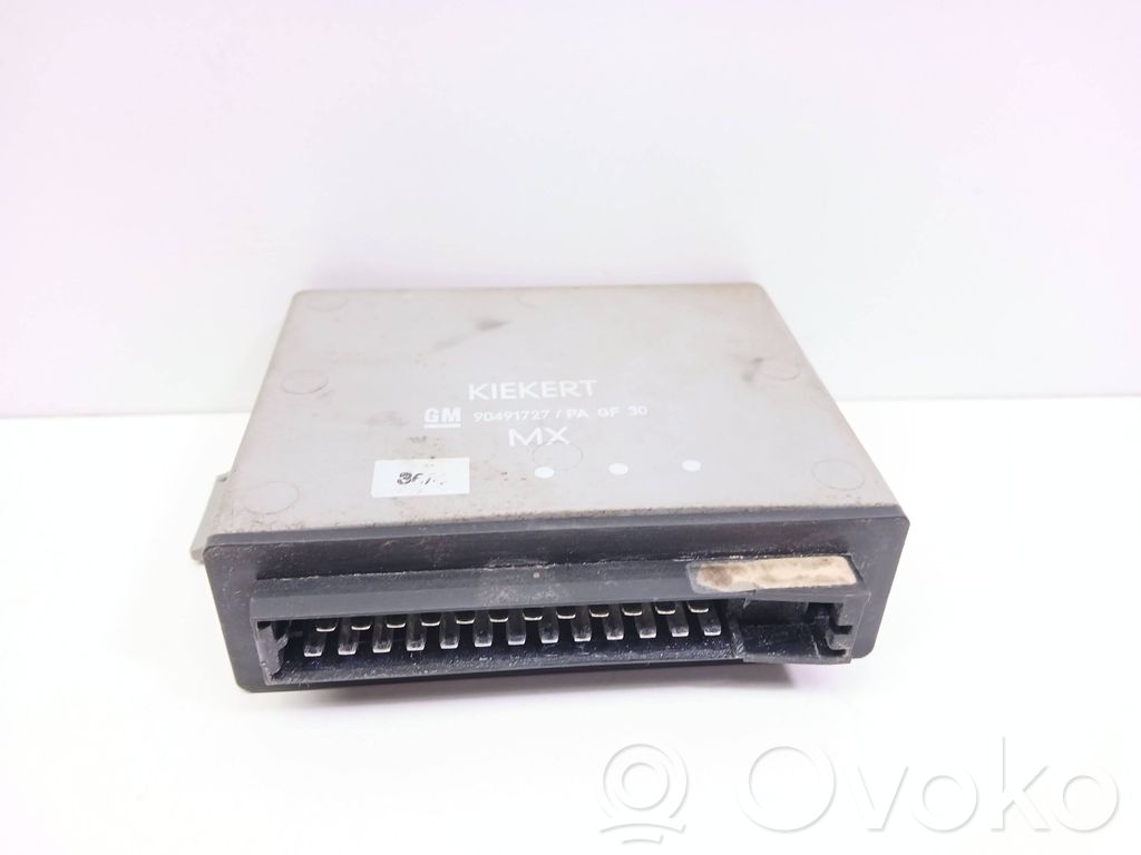Opel Omega B1 Otras unidades de control/módulos 