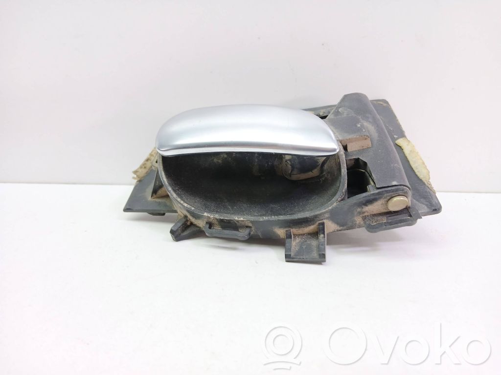 Peugeot 206 Rear door interior handle 