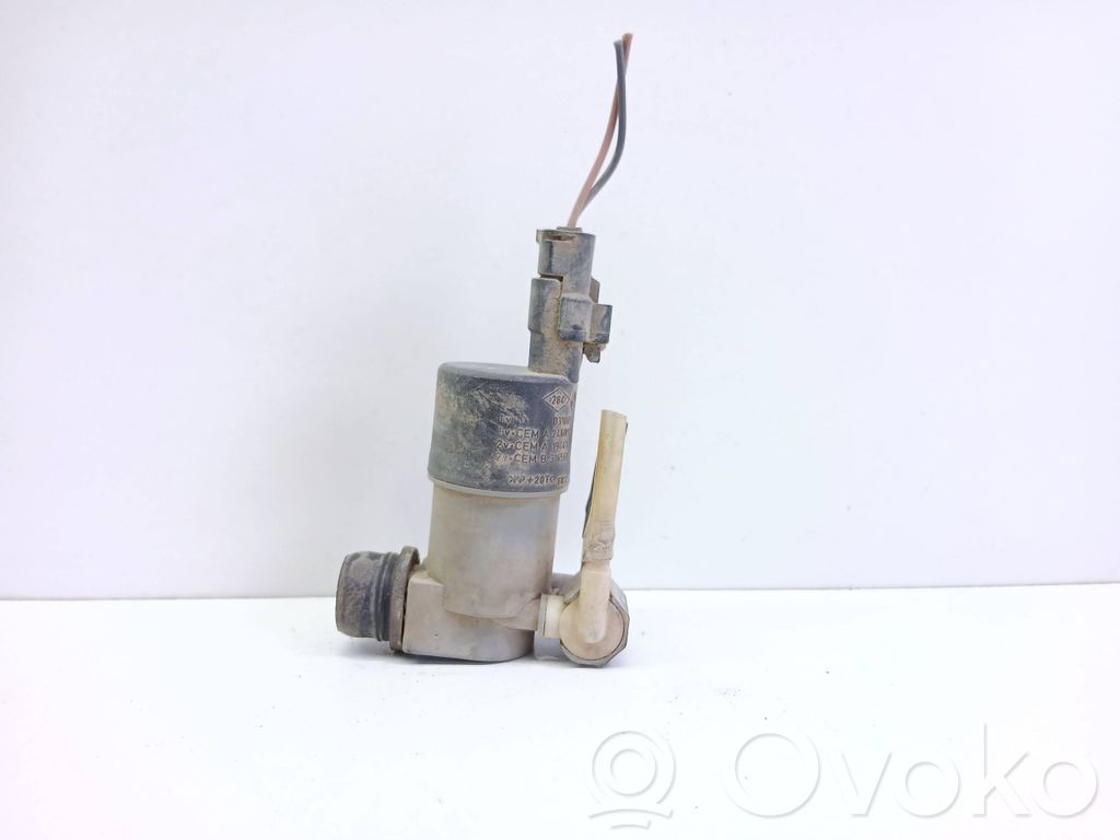 Windscreen/windshield washer pump   031805