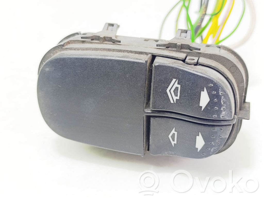 Ford Focus Electric window control switch 