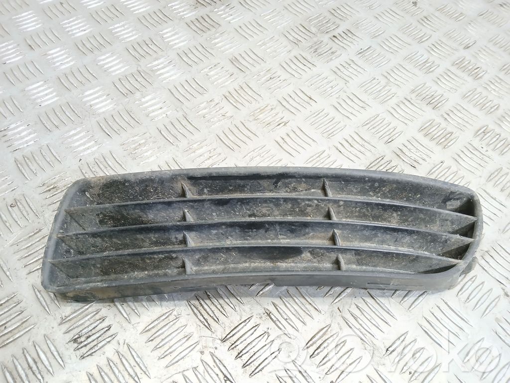 Audi A4 S4 B5 8D Grilă inferioară bară față 