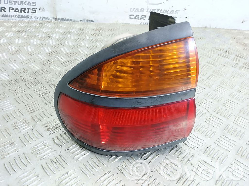Renault Laguna I Feux arrière / postérieurs 
