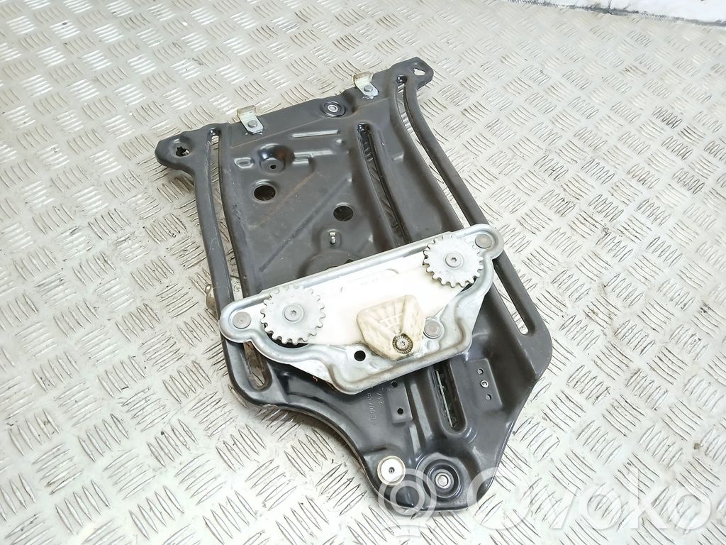 BMW 1 E82 E88 Regulador de puerta trasera con motor 