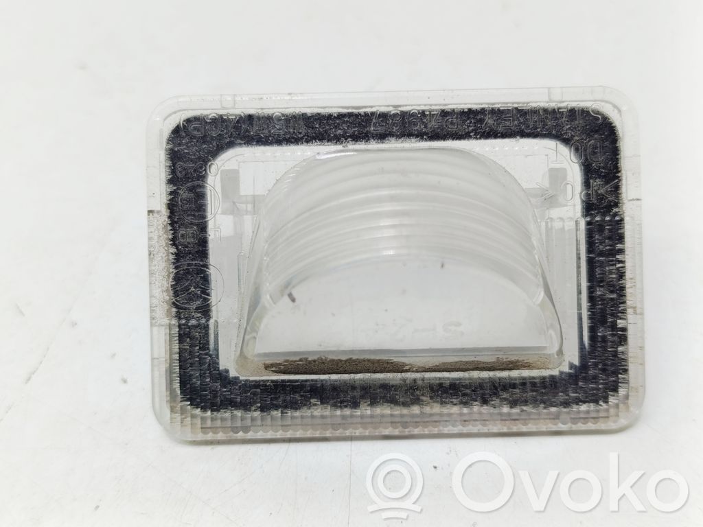 Mazda 5 Number plate light 