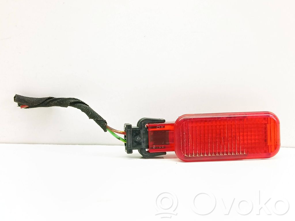 Otras luces interiores   4B0947411