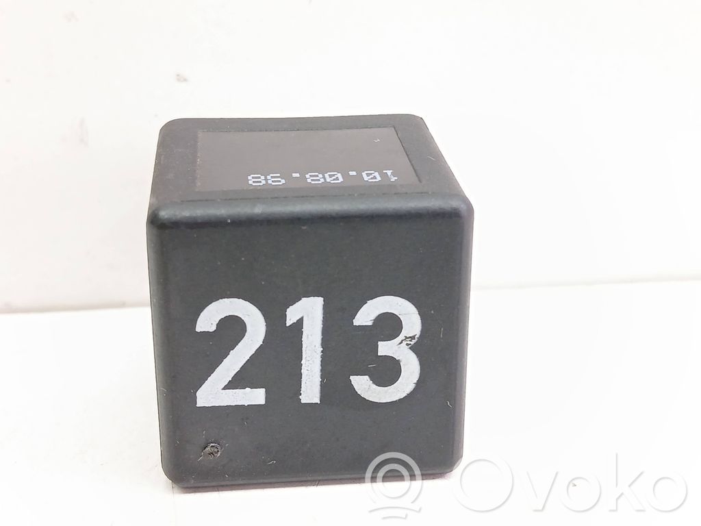 Altri relè   443951253J