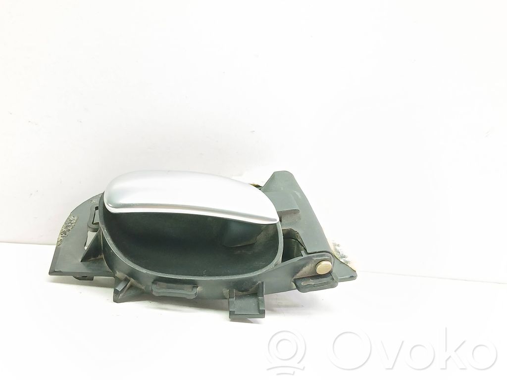 Peugeot 206 Rear door interior handle 