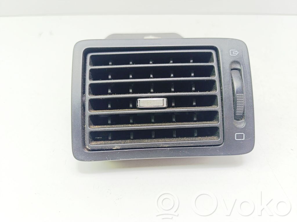Peugeot 307 Copertura griglia di ventilazione laterale cruscotto