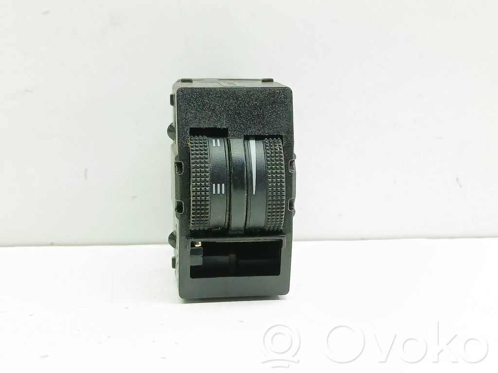 Audi A3 S3 8L Headlight level height control switch 