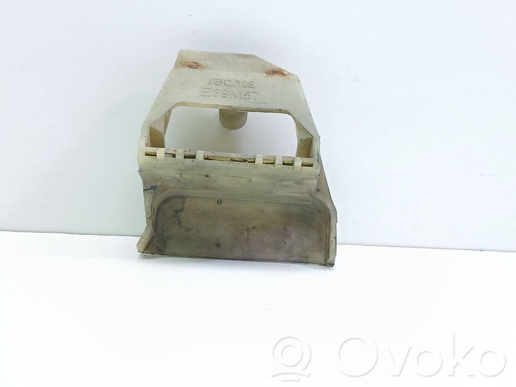 BMW 5 E39 Radiator mount bracket 