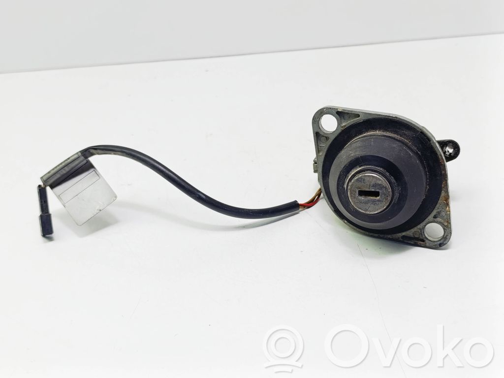 BMW 5 E39 Tailgate exterior lock 