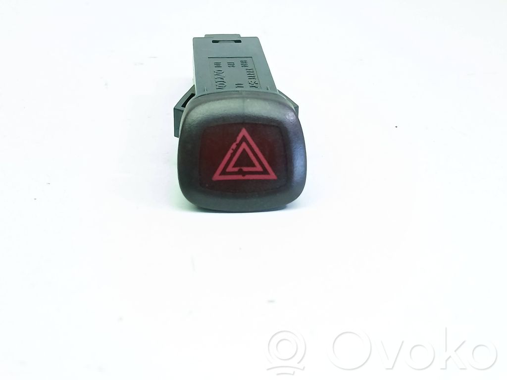 Hazard light switch   9168302,02W104