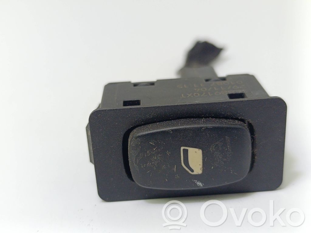 Electric window control switch   14889170