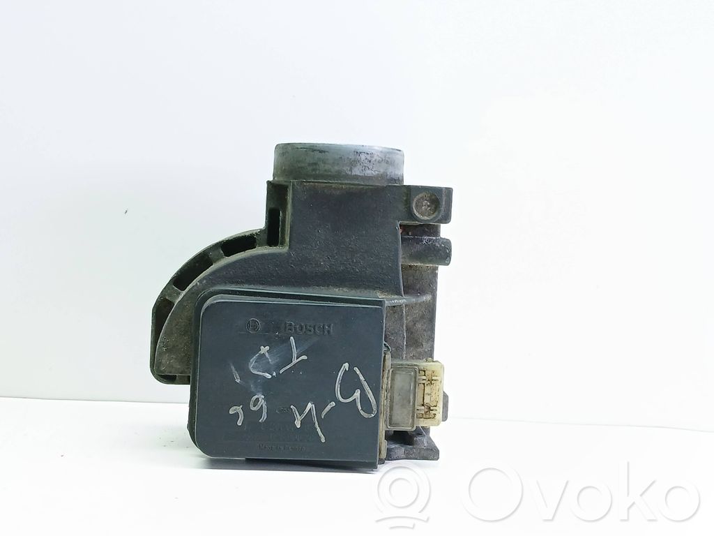 Audi 80 90 S2 B4 Mass air flow meter 