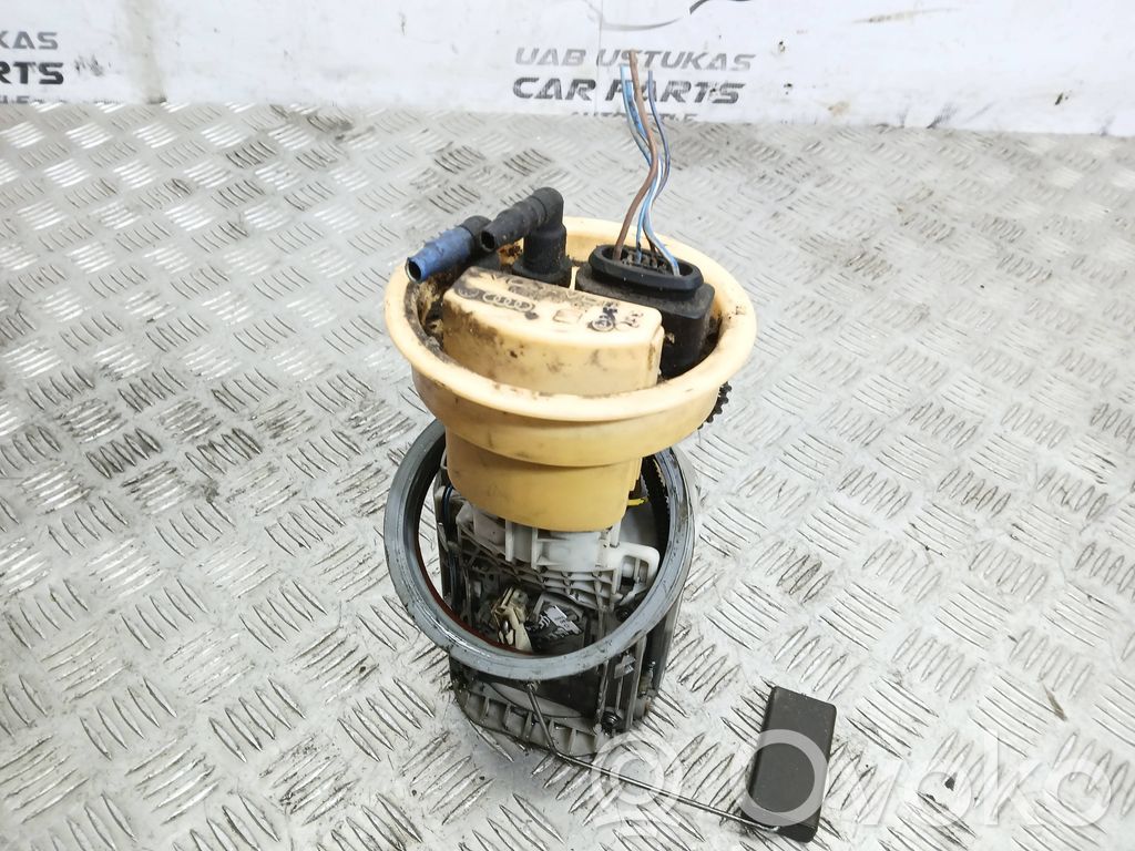 Volkswagen Polo IV 9N3 Bomba interna de combustible 