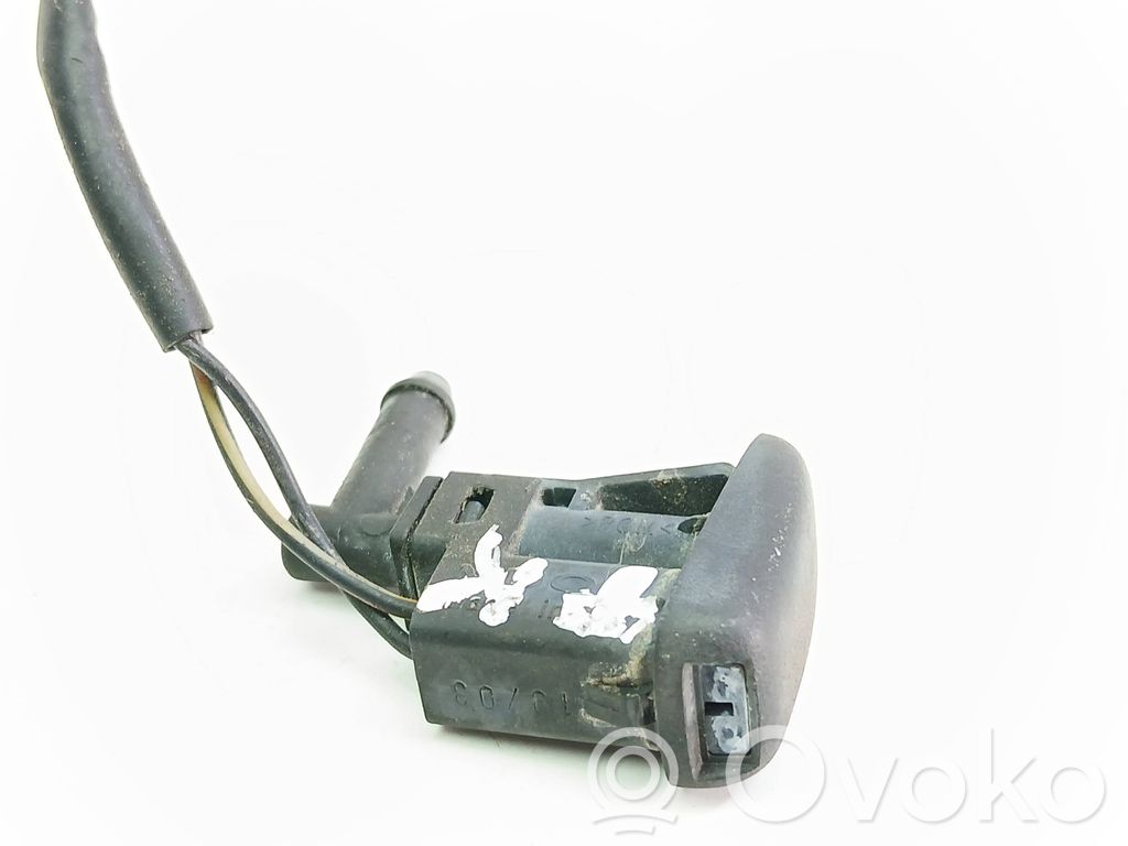 BMW 3 E46 Windshield washer spray nozzle 