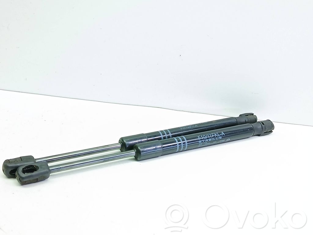 BMW 5 F10 F11 Siłownik maski przedniej 